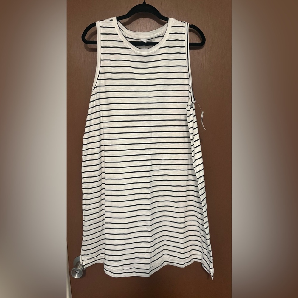 NWT Vintage Sleeveless Striped T-Shirt
Midi Shift Dress for Women Size XL